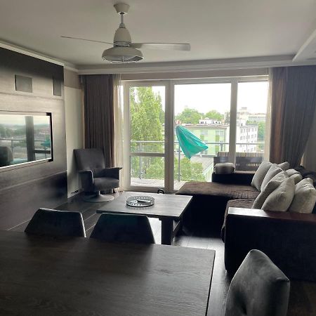 3Bedroom Smarthome Apartment ジェロナ・グラ エクステリア 写真