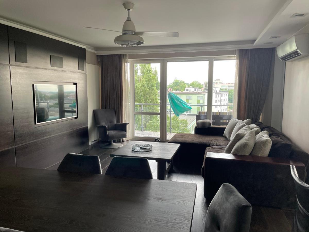 3Bedroom Smarthome Apartment ジェロナ・グラ エクステリア 写真